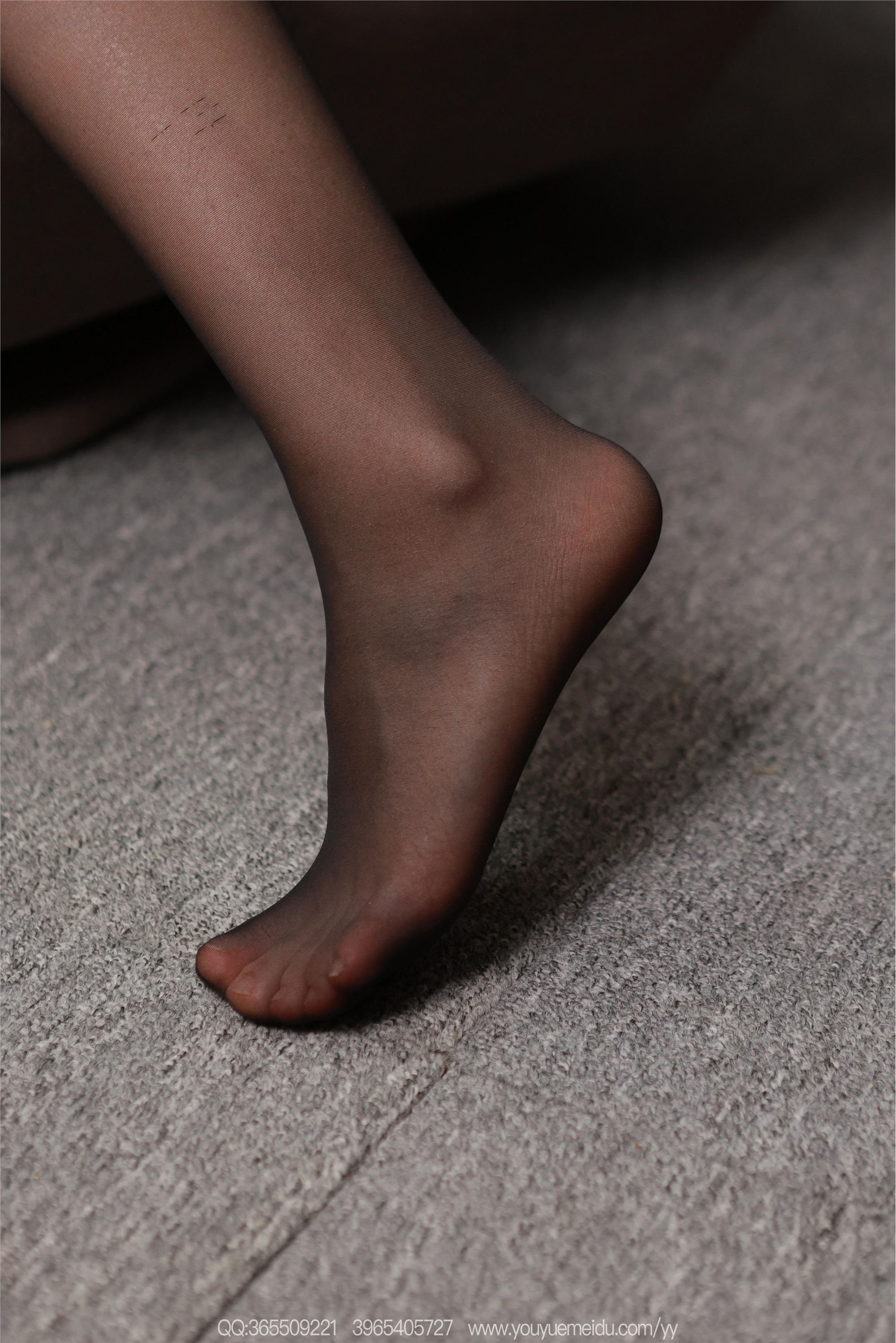 IESS异思趣向  2025.08.20 丝享家 2136 小婕《酒红穿搭》